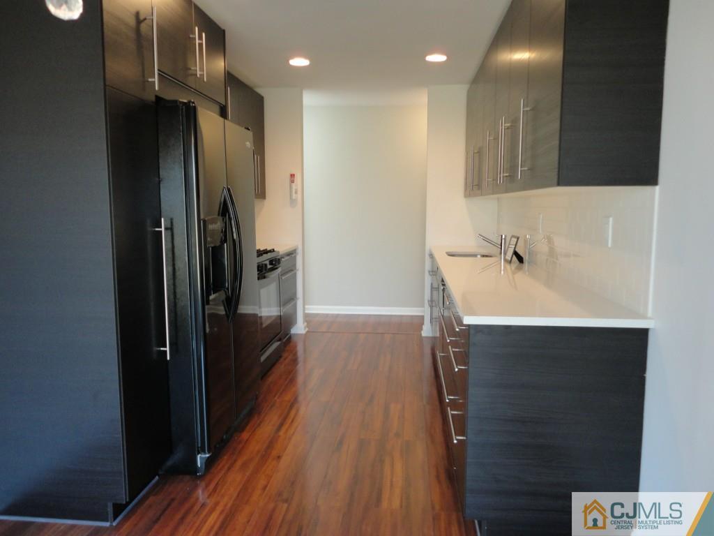 8 Cranston Road Kendall Park, NJ 08824 - Photo 8 of 24 Gallery Image 8