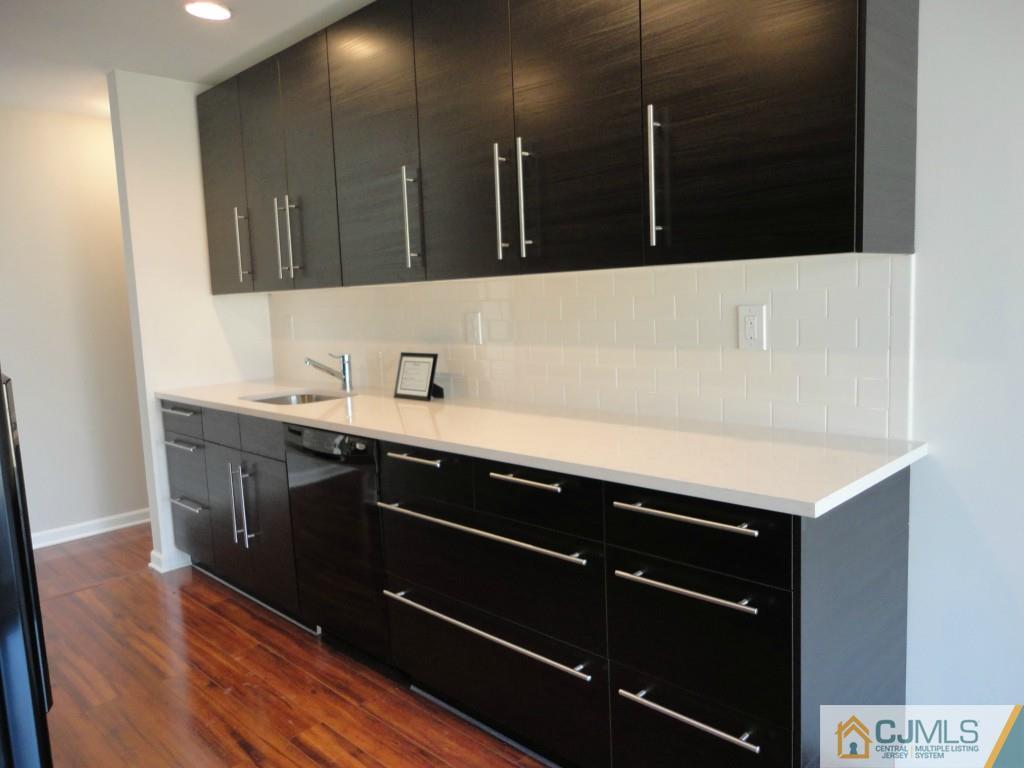 8 Cranston Road Kendall Park, NJ 08824 - Photo 9 of 24 Gallery Image 9