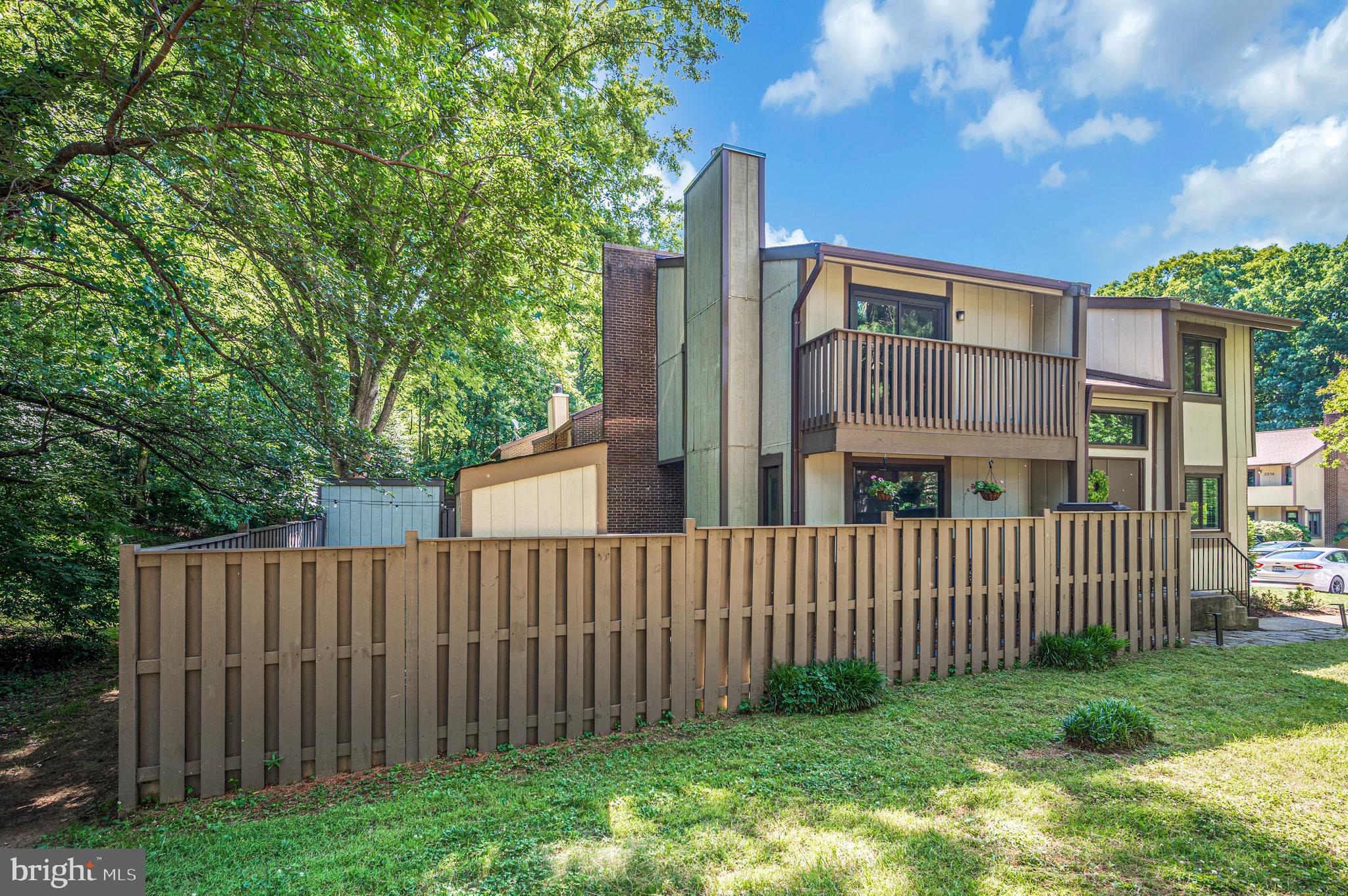 2215 Glencourse Lane Reston, VA 20191 - Photo 5 of 68