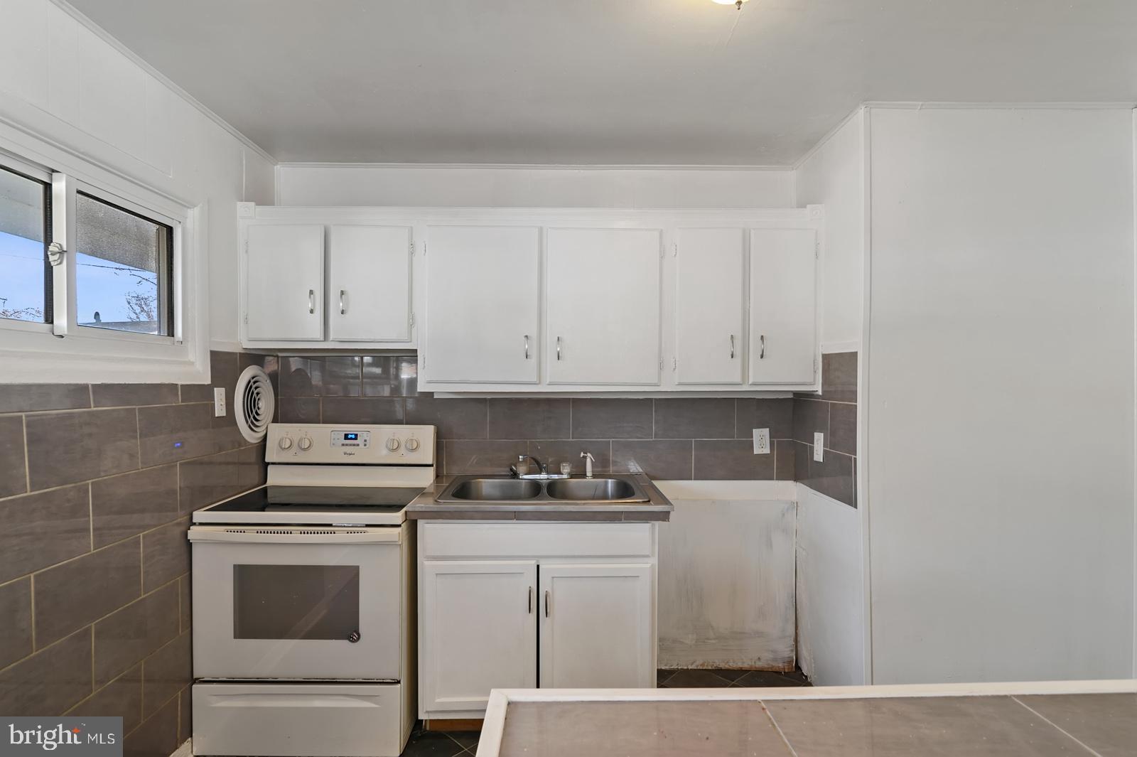 430 Collins Drive Dover, DE 19901 - Photo 6 of 13