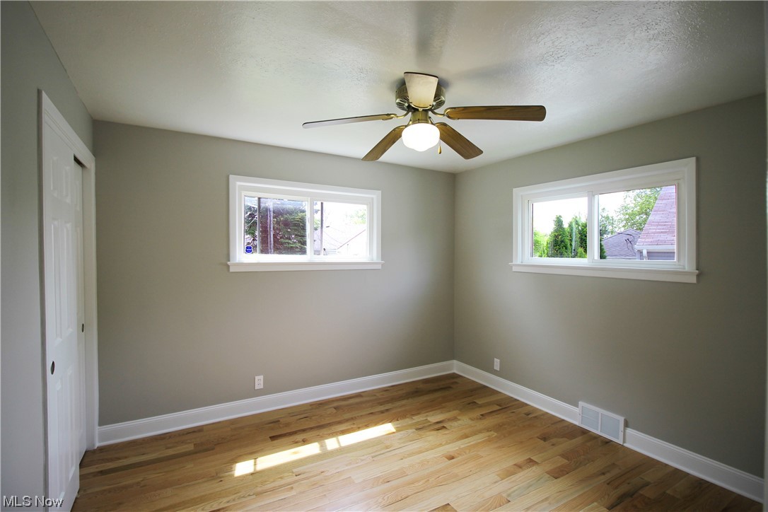 4541 Springvale Drive Warrensville Heights, OH 44128 - Photo 15 of 33 BEDROOM 2