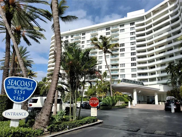 $3,200 | 5161 Collins Avenue, Unit 312, Miami Beach, FL 33140