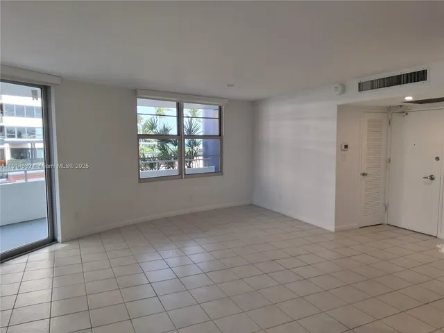 $3,200 | 5161 Collins Avenue, Unit 312, Miami Beach, FL 33140