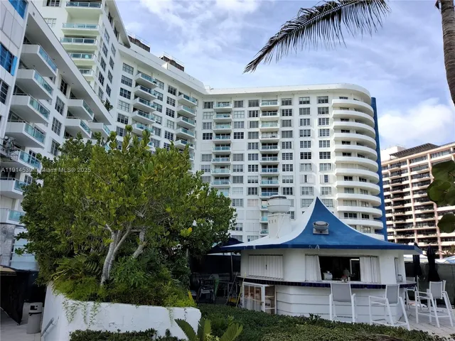 $3,200 | 5161 Collins Avenue, Unit 312, Miami Beach, FL 33140