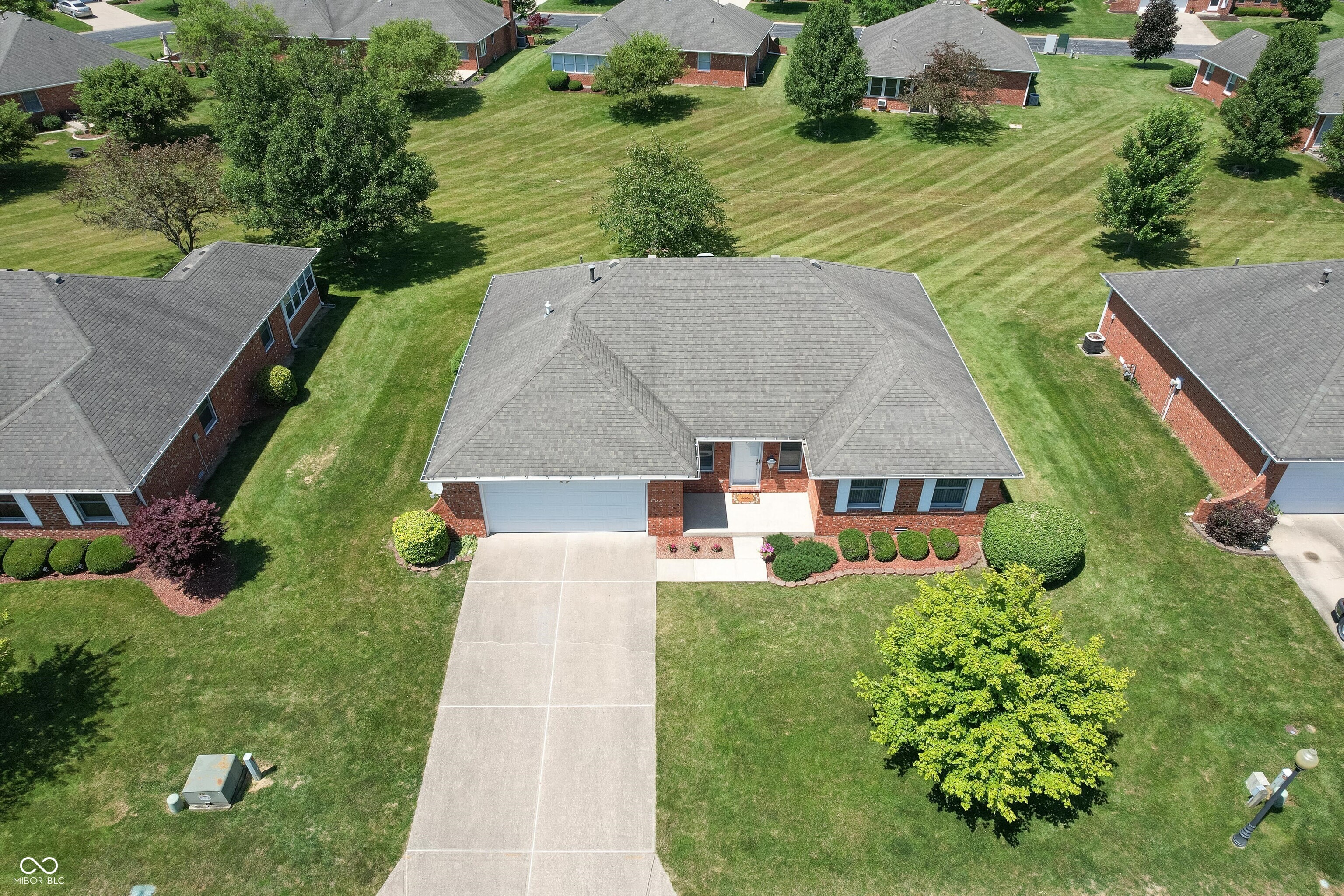 370 Vinewood Drive South Brownsburg, IN 46112 - Photo 2 of 49