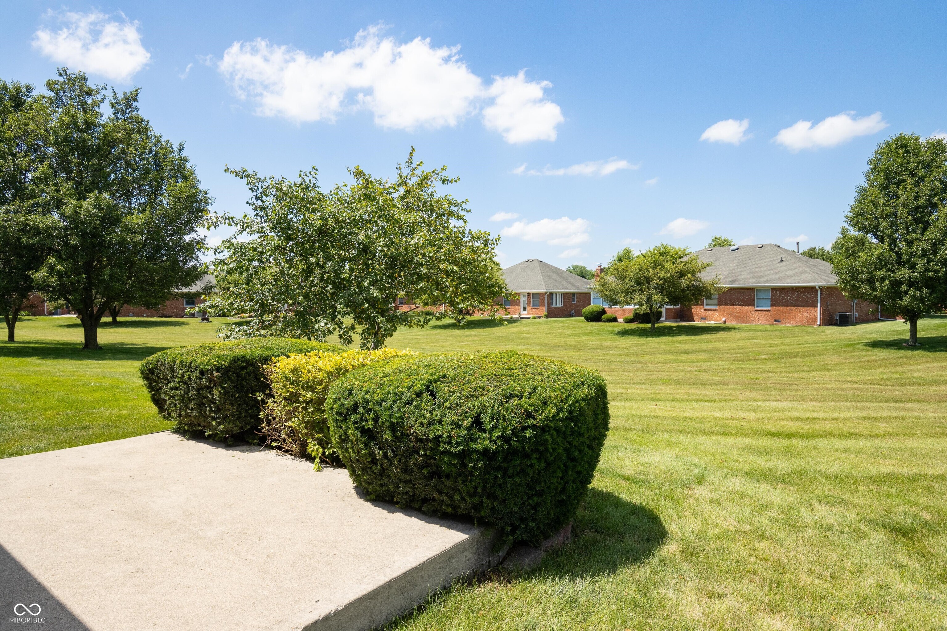 370 Vinewood Drive South Brownsburg, IN 46112 - Photo 3 of 49