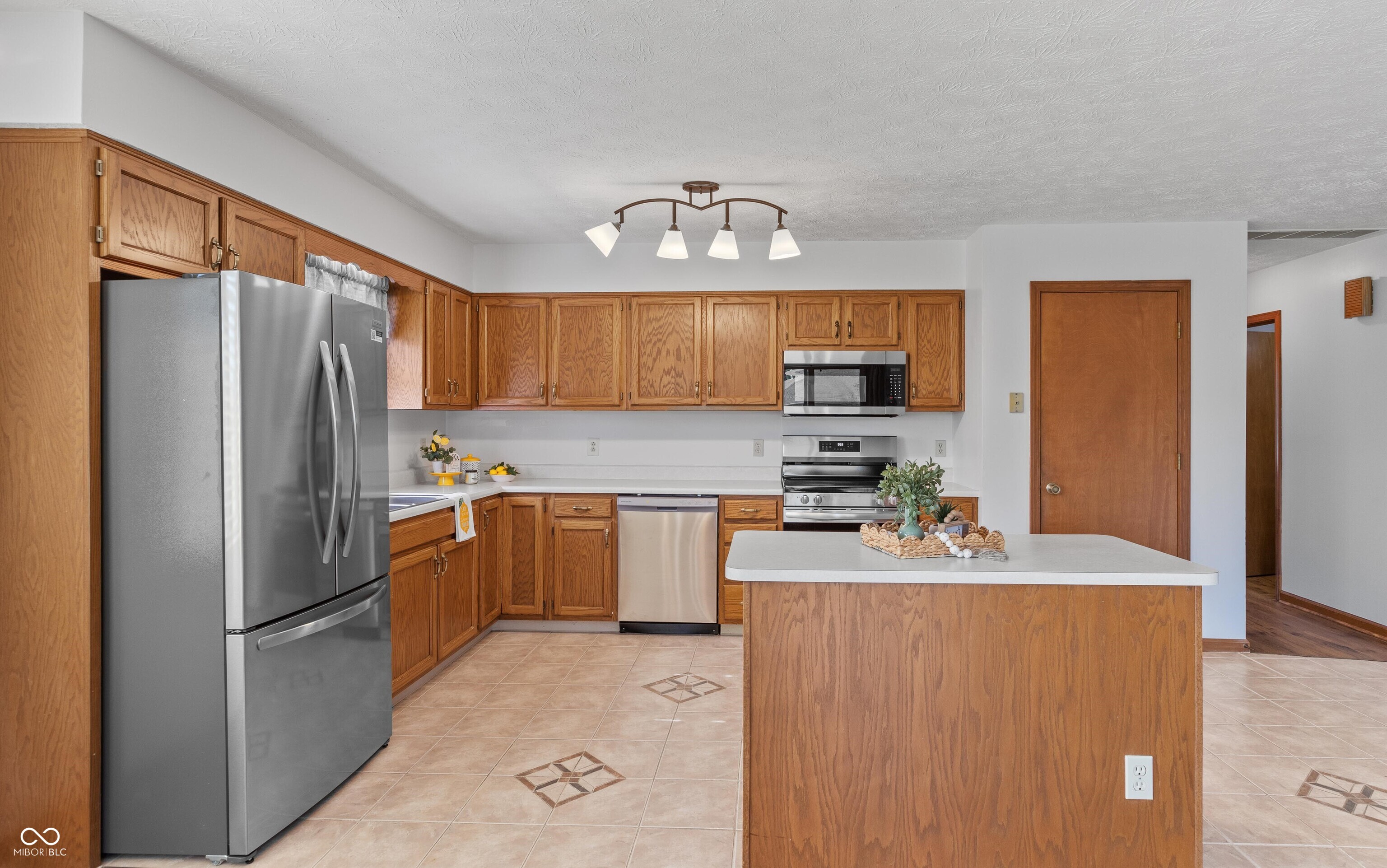 370 Vinewood Drive South Brownsburg, IN 46112 - Photo 5 of 49