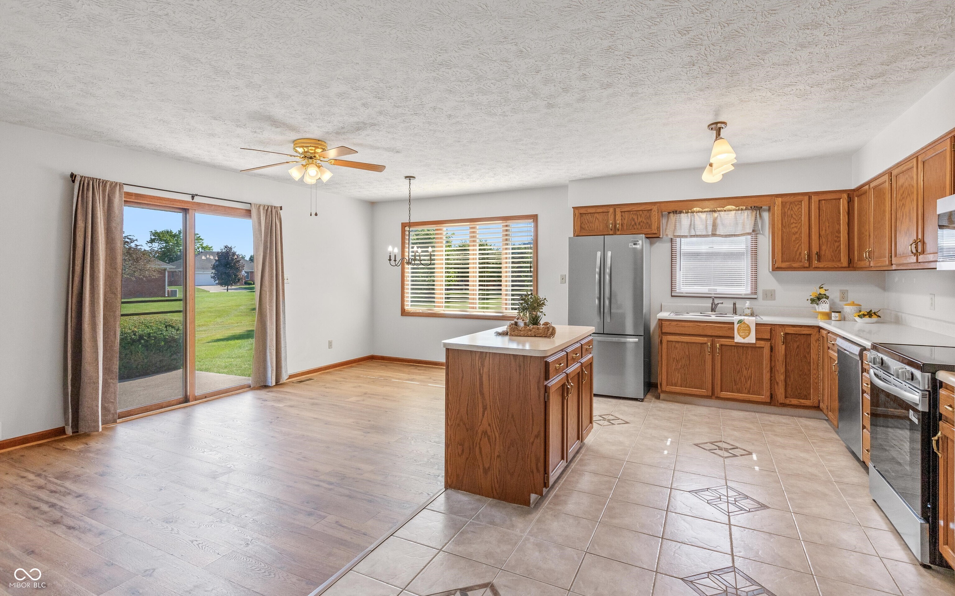 370 Vinewood Drive South Brownsburg, IN 46112 - Photo 7 of 49