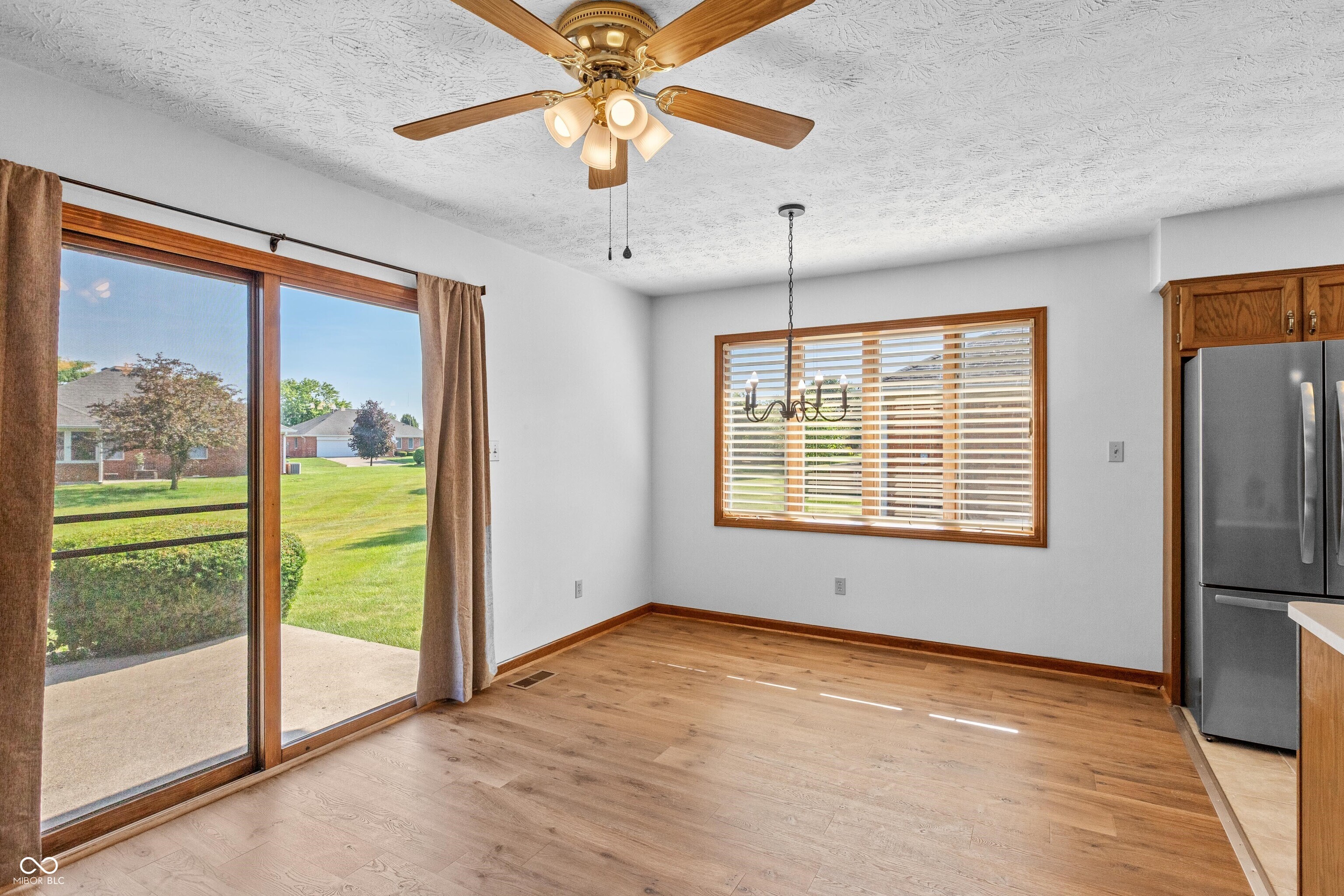 370 Vinewood Drive South Brownsburg, IN 46112 - Photo 8 of 49