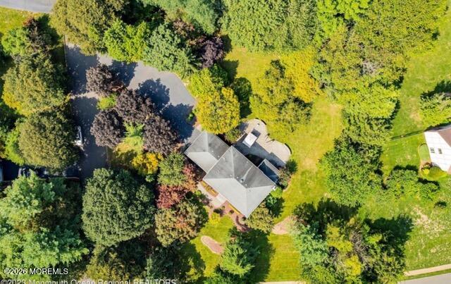 15 Huntley Road Holmdel, NJ 07733 - Photo 41 of 49 15 Huntley in the spring