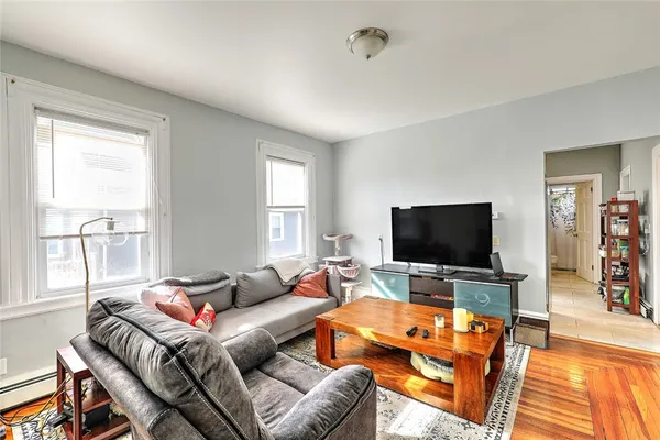 $2,750 | 390 Hope Street, Unit 2, Providence, RI 02906