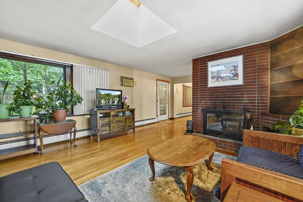 577 Grove Street Worcester, MA 01605 - Photo 14 of 39