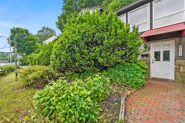 $579,000 | 577 Grove Street, Worcester, MA 01605