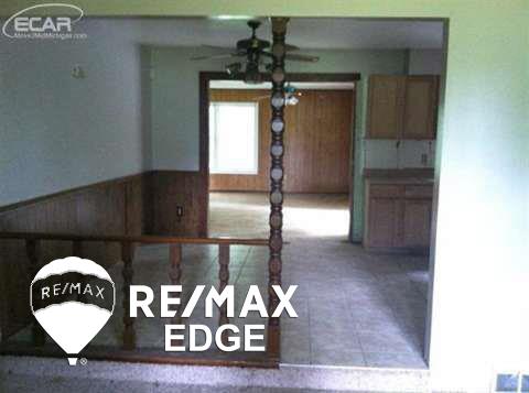 5472 East Coldwater Road Flint, MI 48506 - Photo 8 of 46 20440878-7.JPG