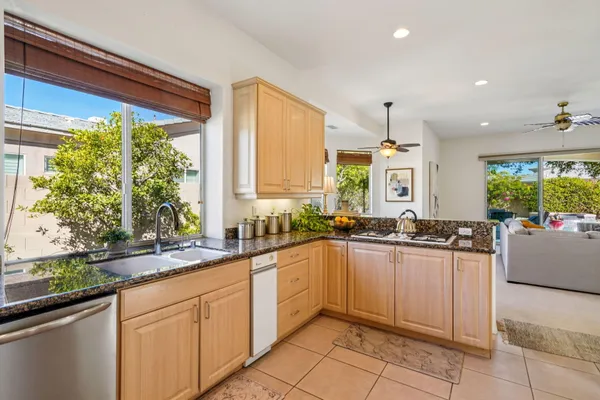 $949,000 | 64 Paris Way, Rancho Mirage, CA 92270