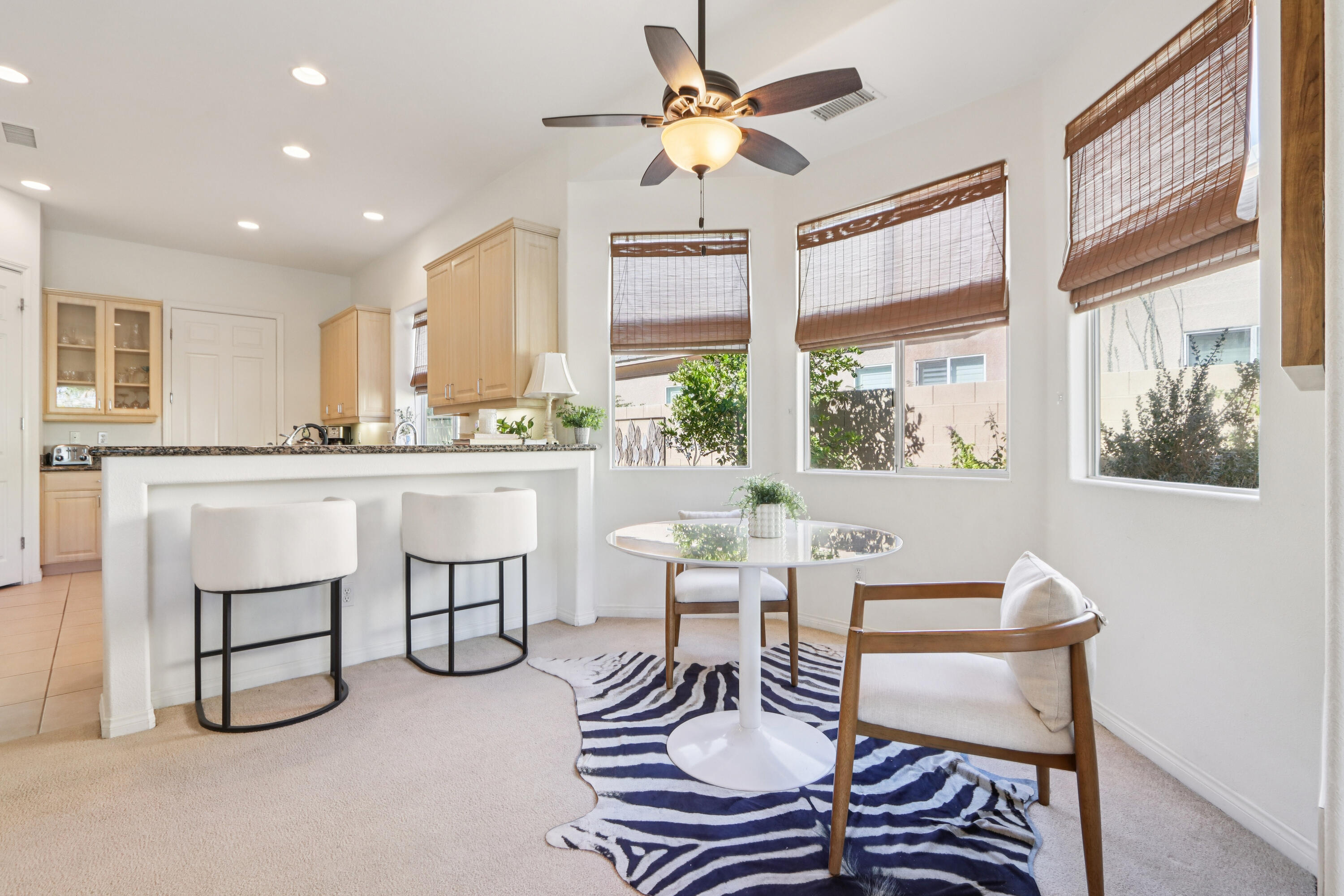 64 Paris Way Rancho Mirage, CA 92270 - Photo 14 of 47 Breakfast Nook and Bar