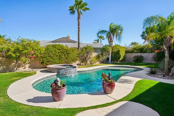 $949,000 | 64 Paris Way, Rancho Mirage, CA 92270