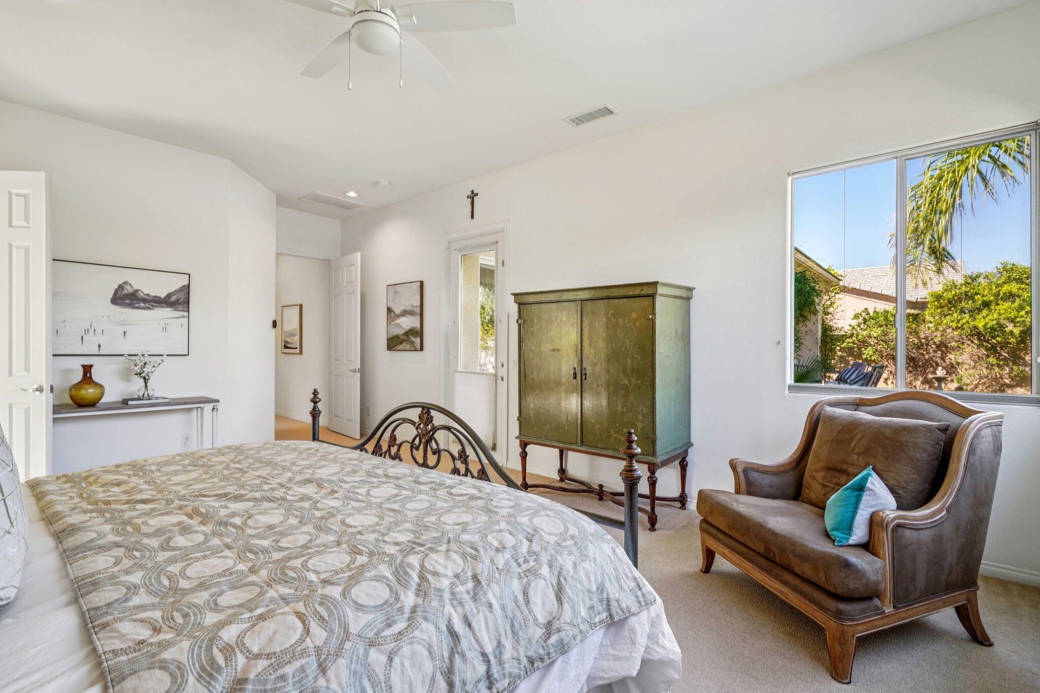64 Paris Way Rancho Mirage, CA 92270 - Photo 24 of 47 Primary Bedroom