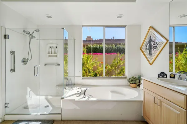 $949,000 | 64 Paris Way, Rancho Mirage, CA 92270