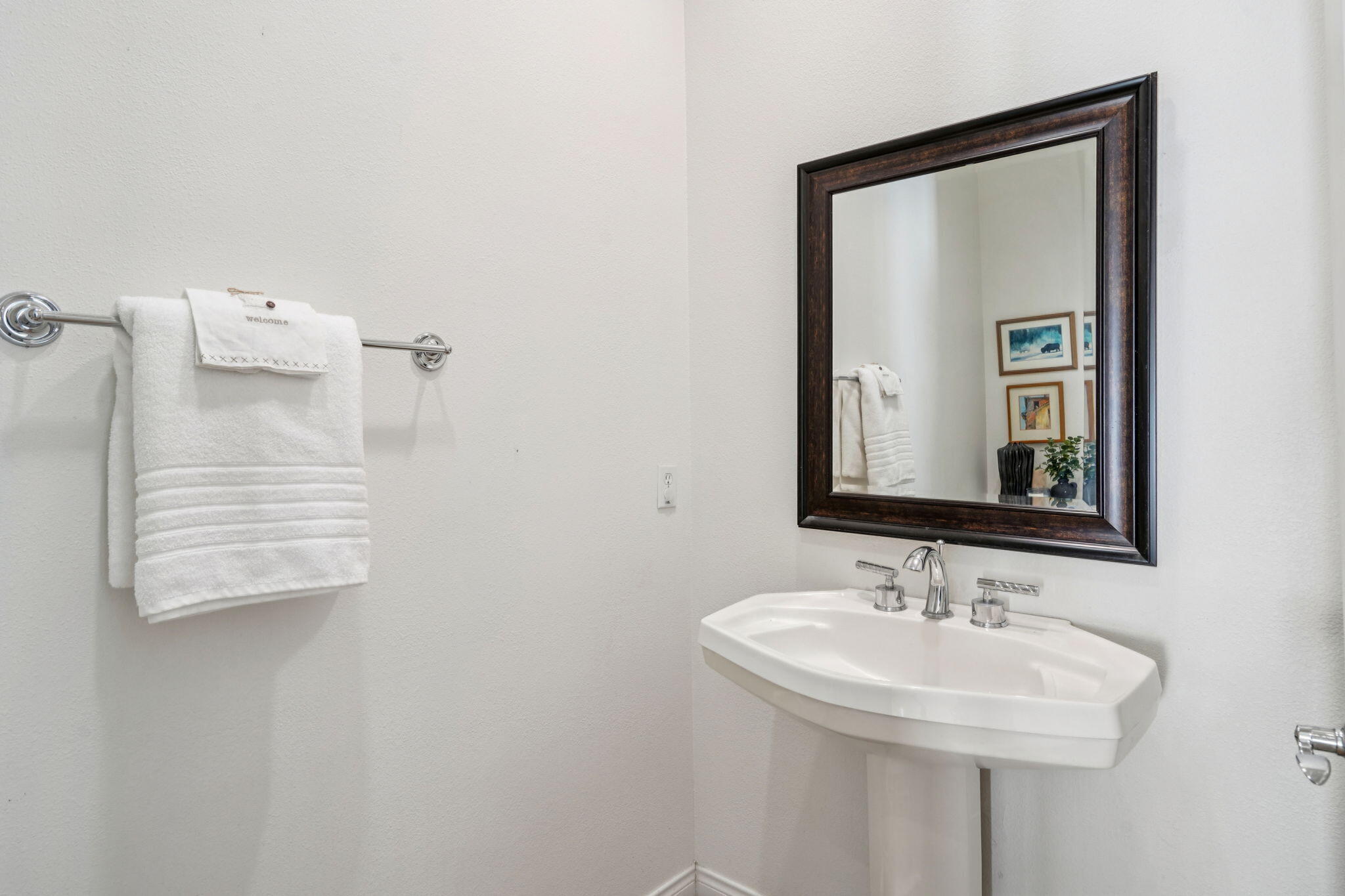 64 Paris Way Rancho Mirage, CA 92270 - Photo 33 of 47 Powder Room