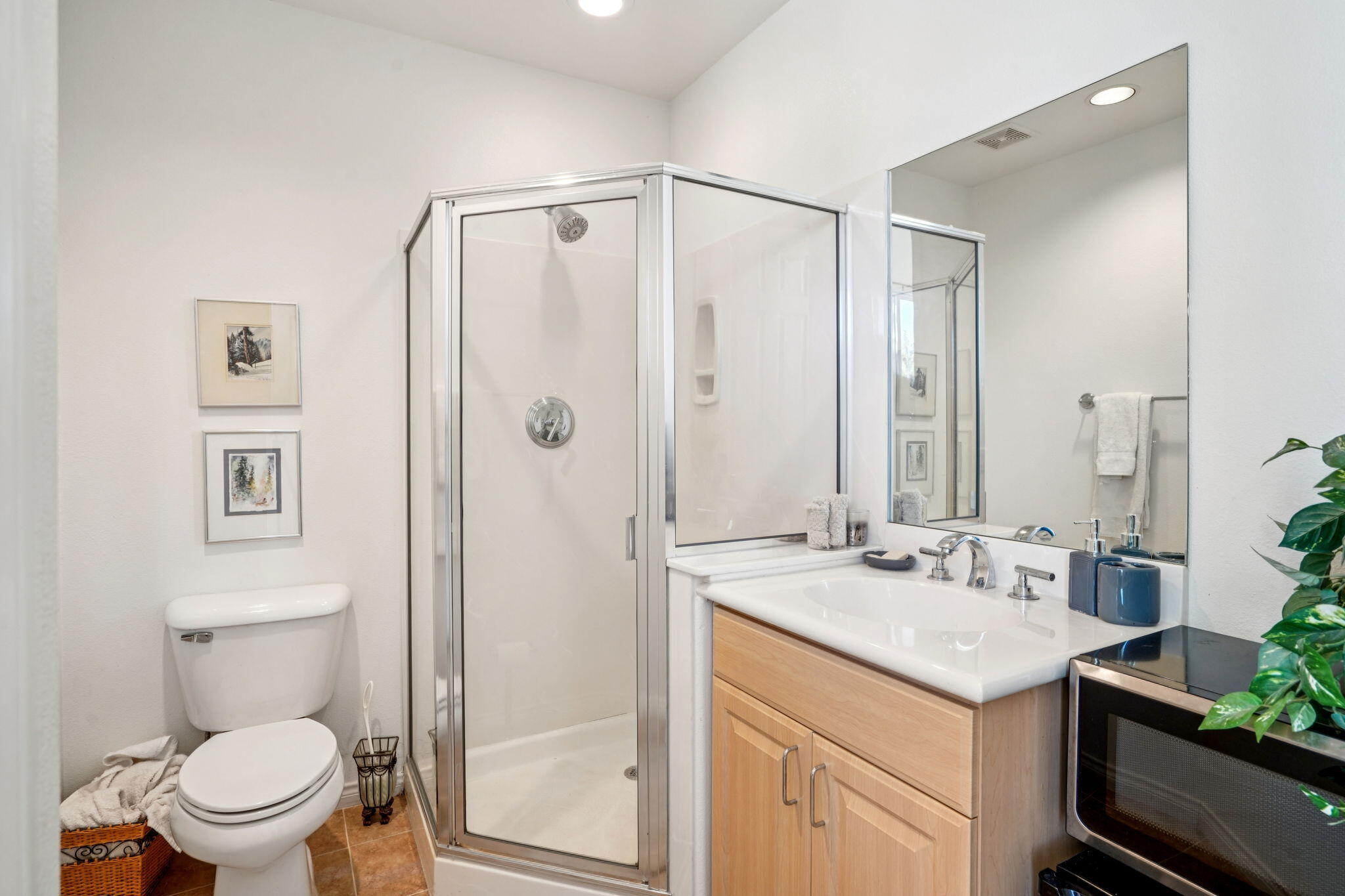 64 Paris Way Rancho Mirage, CA 92270 - Photo 40 of 47 Detached Casita Ensuite