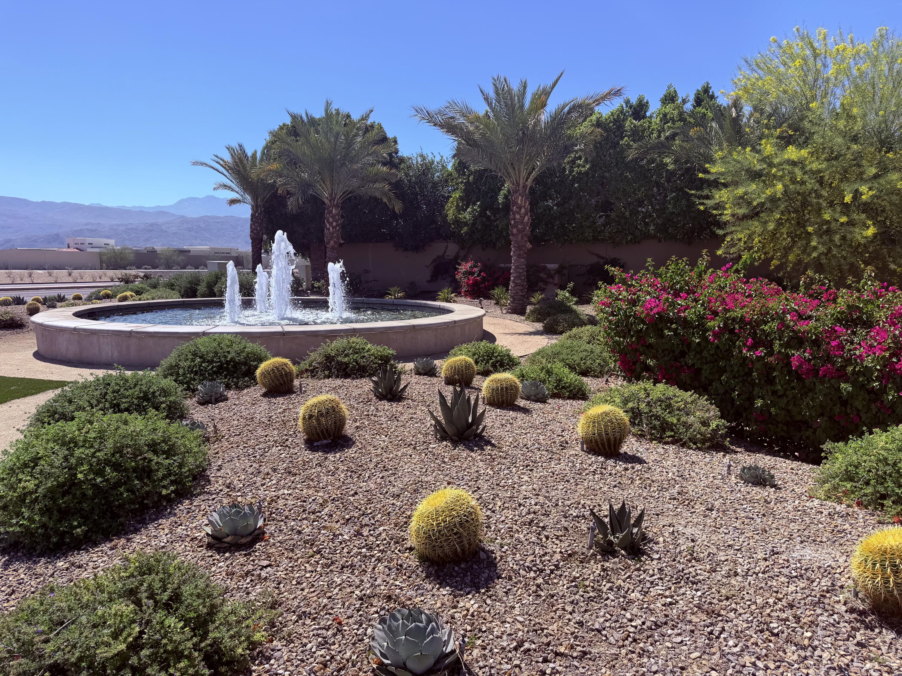 64 Paris Way Rancho Mirage, CA 92270 - Photo 45 of 47 Fountain