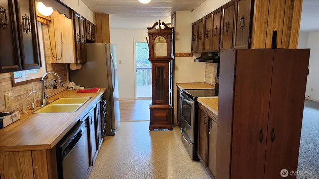 $1,900 | 41 East Pickering Place, Shelton, WA 98584