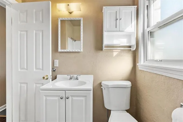 $134,000 | 2319 South Cedar Avenue, Independence, MO 64052