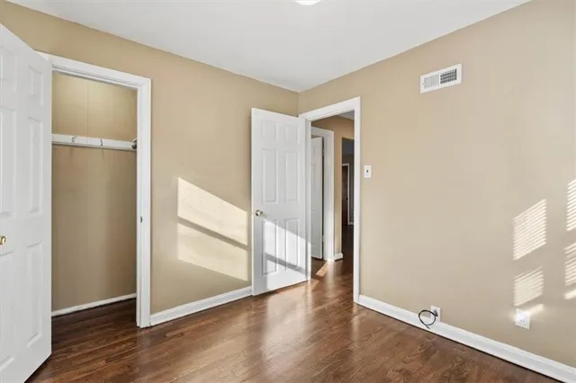 $134,000 | 2319 South Cedar Avenue, Independence, MO 64052