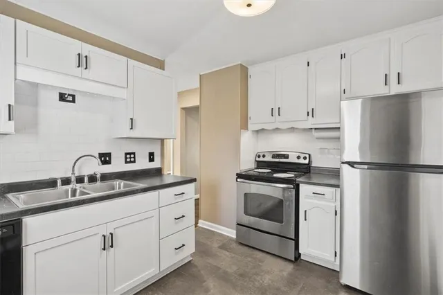 $134,000 | 2319 South Cedar Avenue, Independence, MO 64052