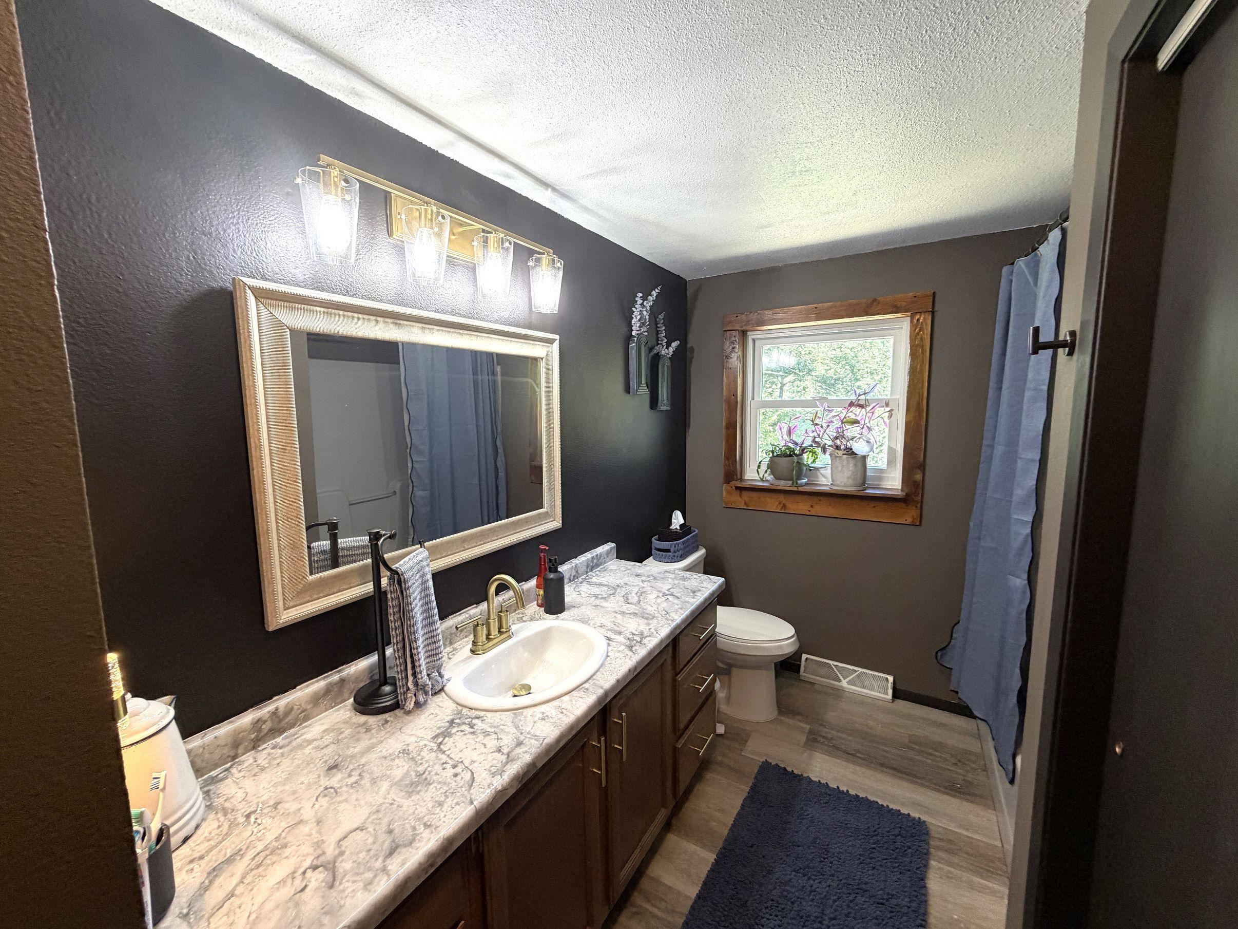 11843 Fuller Hollow Road Prairie du Chien, WI 53821 - Photo 11 of 26 Gallery Image 11