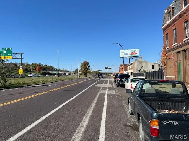 $49,000 | 5218 North Broadway, St. Louis, MO 63147