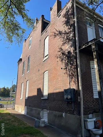 $49,000 | 5218 North Broadway, St. Louis, MO 63147