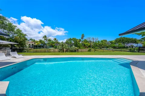 $2,895,000 | 9201 Southwest 102nd Street, Miami, FL 33176