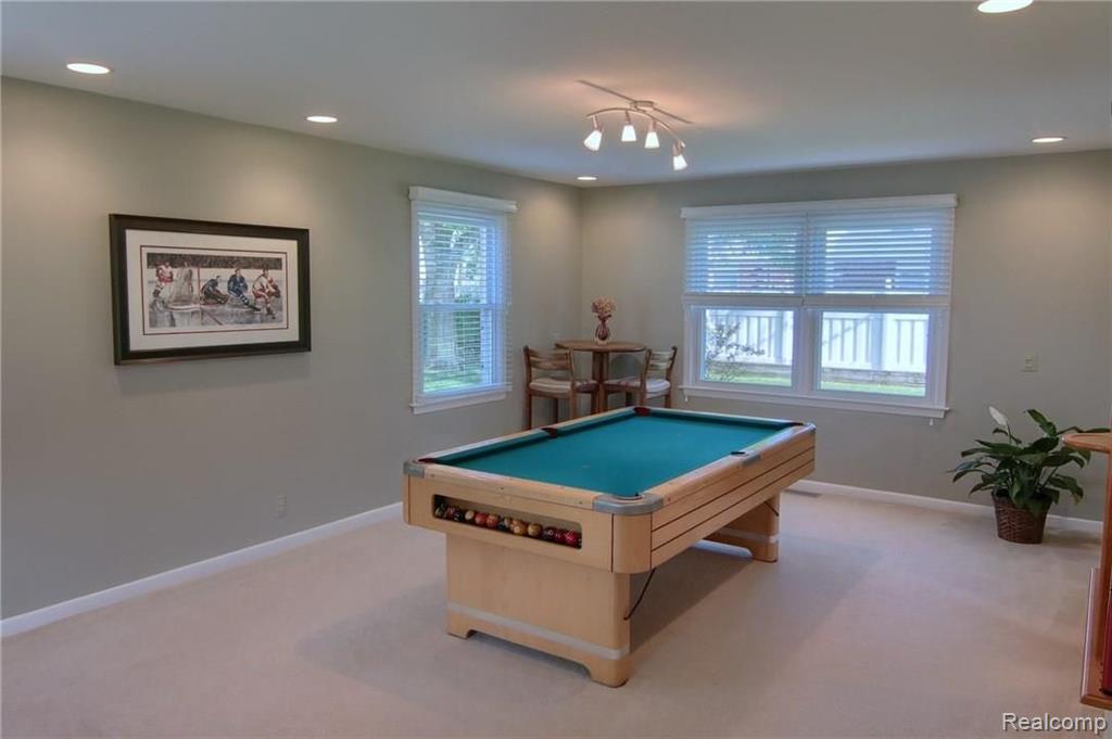32326 Red Clover Road Farmington Hills, MI 48334 - Photo 6 of 30