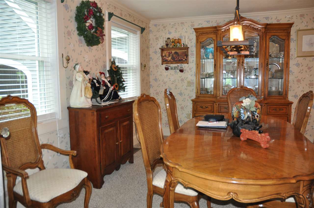 183 Griffin Road Deerfield, NH 03037 - Photo 4 of 40