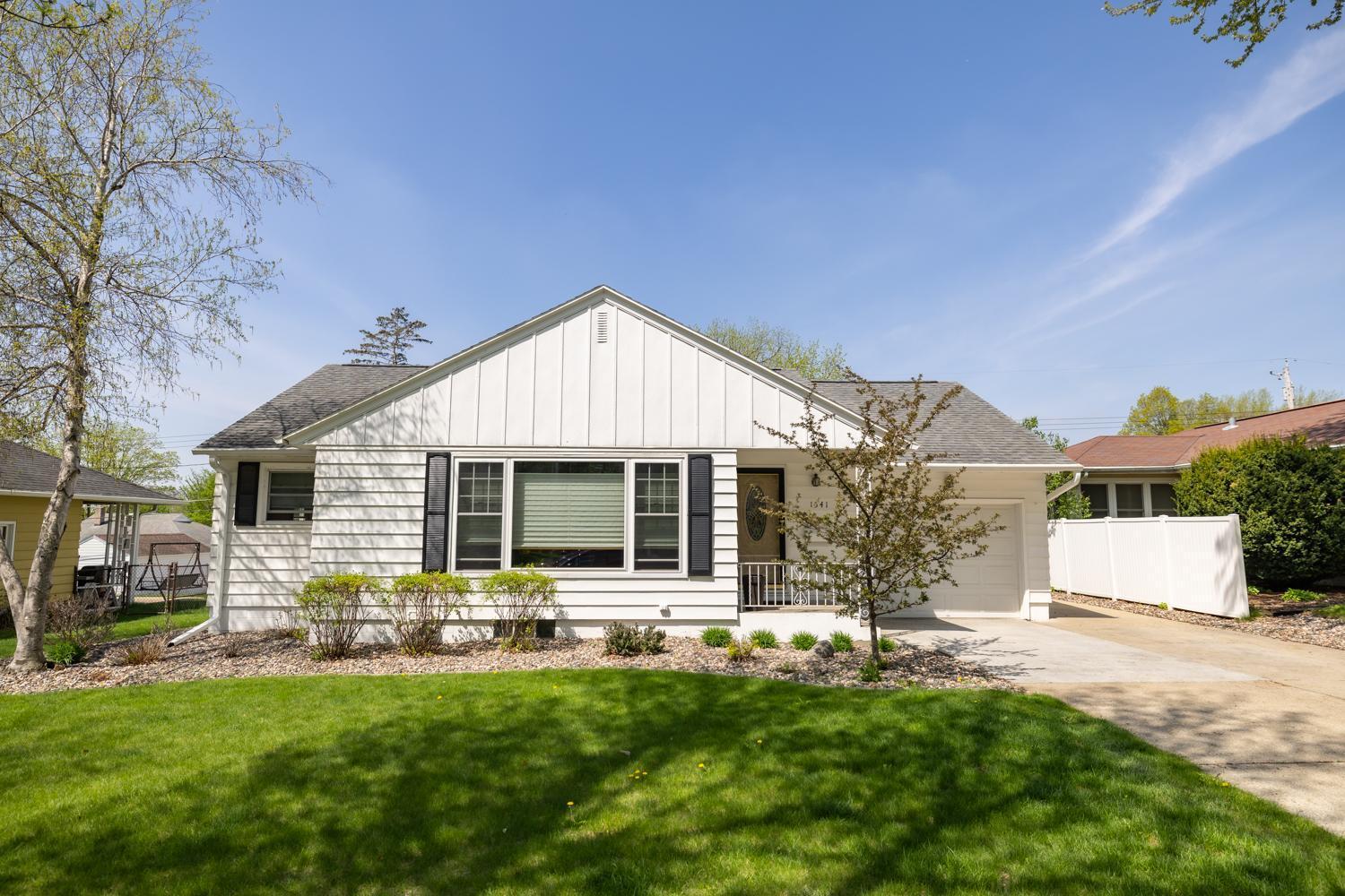 1541 9th Avenue Northeast Rochester, MN 55906 - Photo 1 of 1