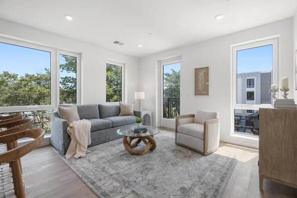 $694,900 | 80 Constitution Avenue, Unit 201, Portsmouth, NH 03801