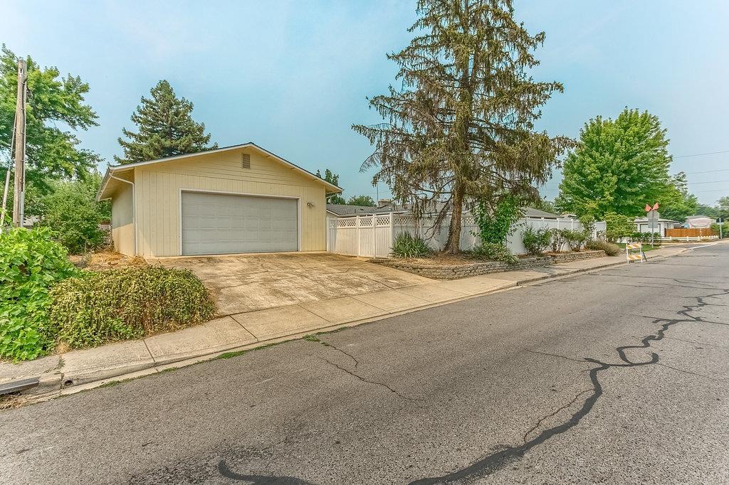100 Windsor Way Central Point, OR 97502 - Photo 29 of 33 Additional Photo