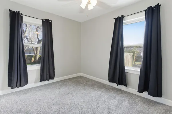 $150,000 | 2550 East Riverside Drive, Evansville, IN 47714