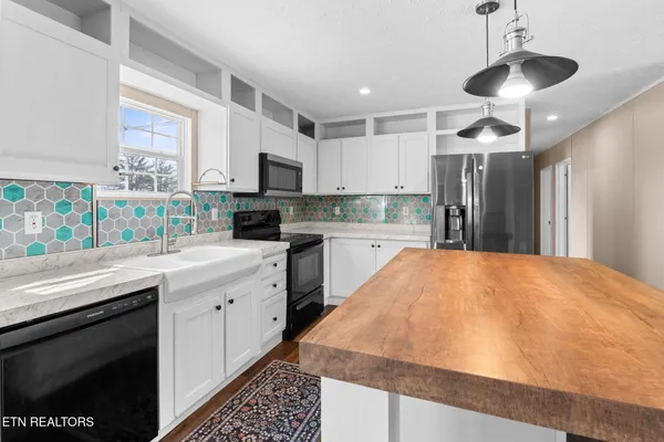 $274,900 | 296 South Illinois Avenue, Oak Ridge, TN 37830