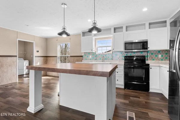 $274,900 | 296 South Illinois Avenue, Oak Ridge, TN 37830