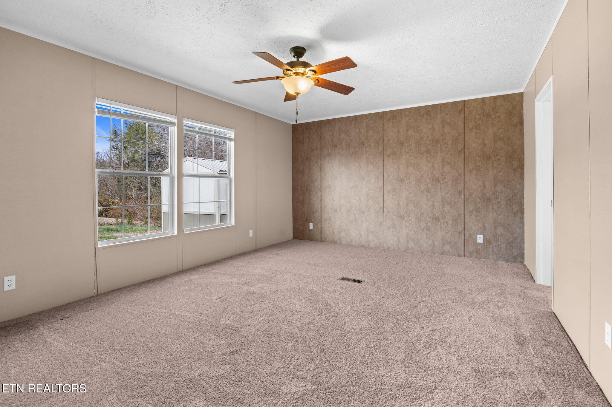 296 South Illinois Avenue Oak Ridge, TN 37830 - Photo 18 of 27 10-web-or-mls-296 N Illinois-9211