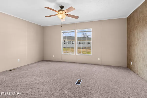 $274,900 | 296 South Illinois Avenue, Oak Ridge, TN 37830