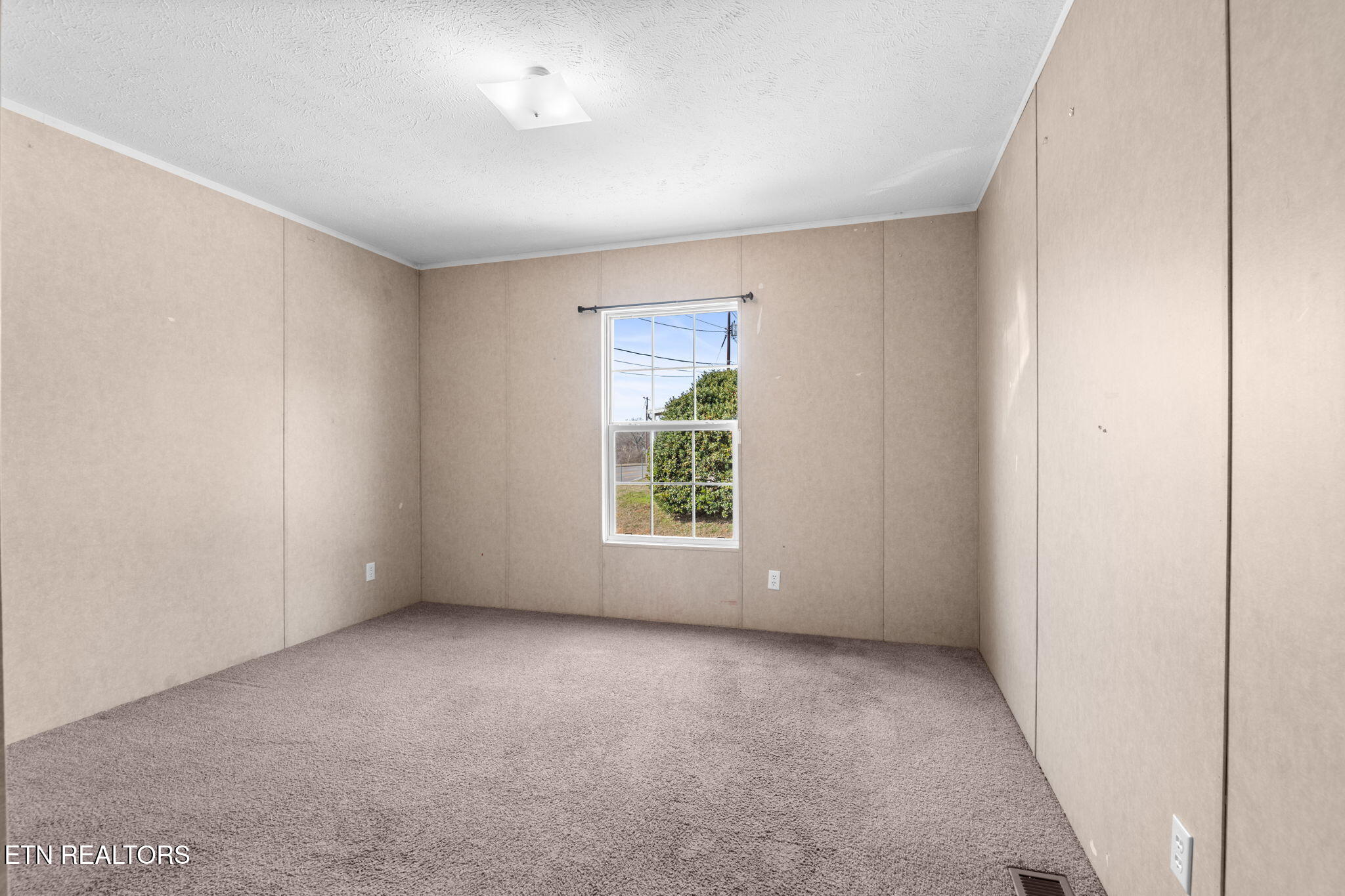 296 South Illinois Avenue Oak Ridge, TN 37830 - Photo 24 of 27 24-web-or-mls-296 N Illinois-9281