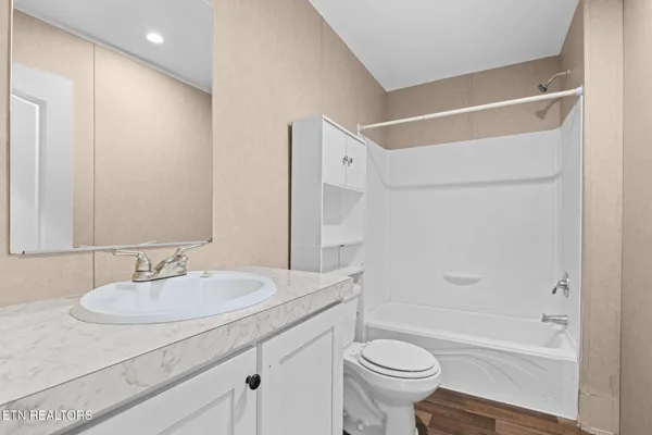 $274,900 | 296 South Illinois Avenue, Oak Ridge, TN 37830