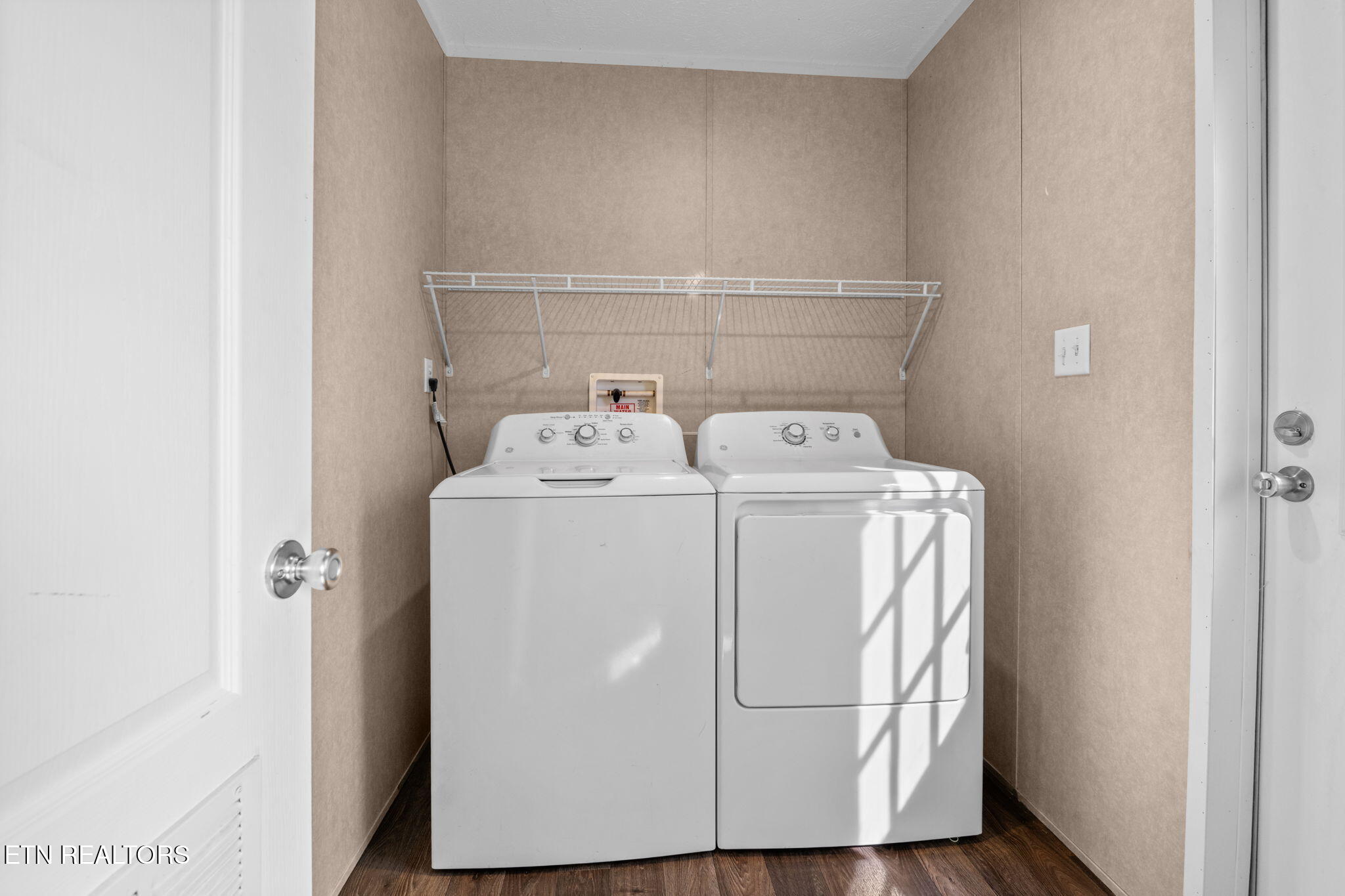 296 South Illinois Avenue Oak Ridge, TN 37830 - Photo 27 of 27 16-web-or-mls-296 N Illinois-9240