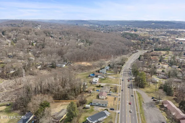 $274,900 | 296 South Illinois Avenue, Oak Ridge, TN 37830