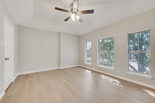 $384,900 | 3623 Palmer Court, Arlington, TX 76014