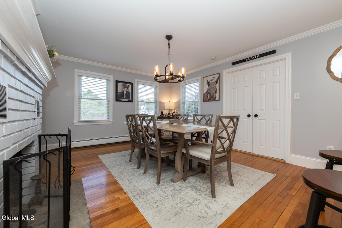 124 Gi Road Guilderland, NY 12009 - Photo 11 of 34 Dining (4)